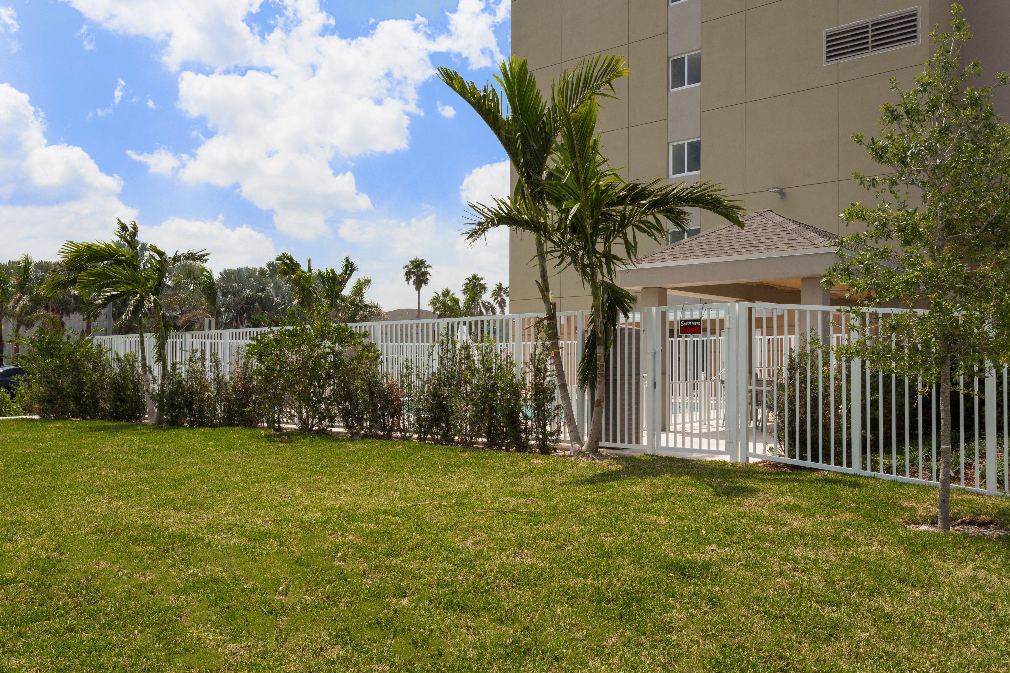 Candlewood Suites Miami Intl Airport - 36Th St, An Ihg Hotel Exterior foto